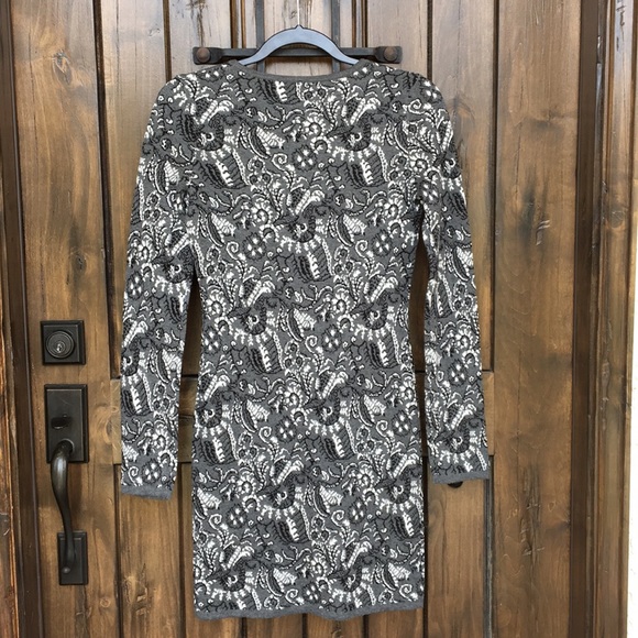 Willow & Clay Paisley Sweater Dress S - Picture 6 of 6